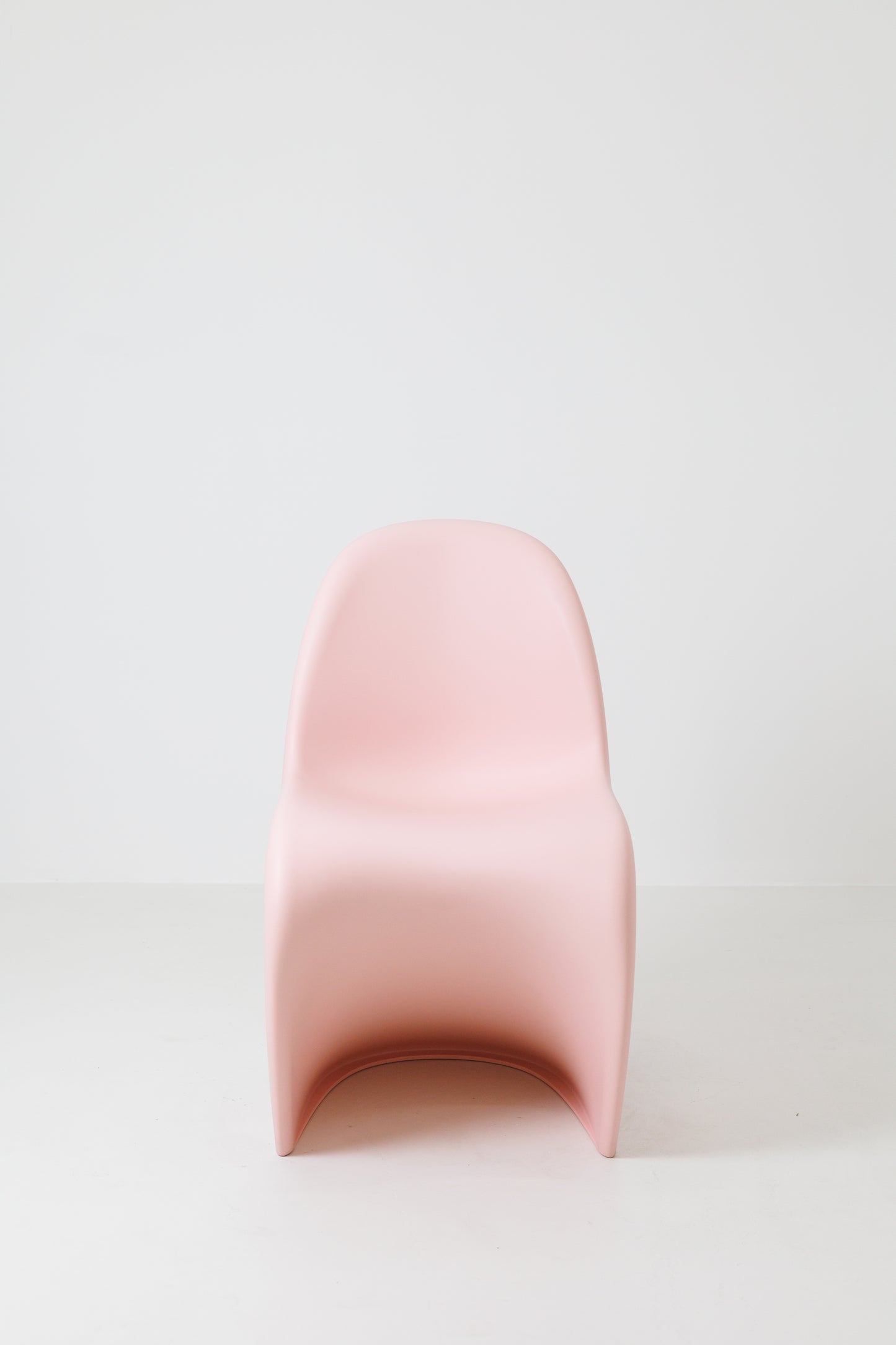 Set of 2 Soft Pink Verner Panton Chairs by Vitra