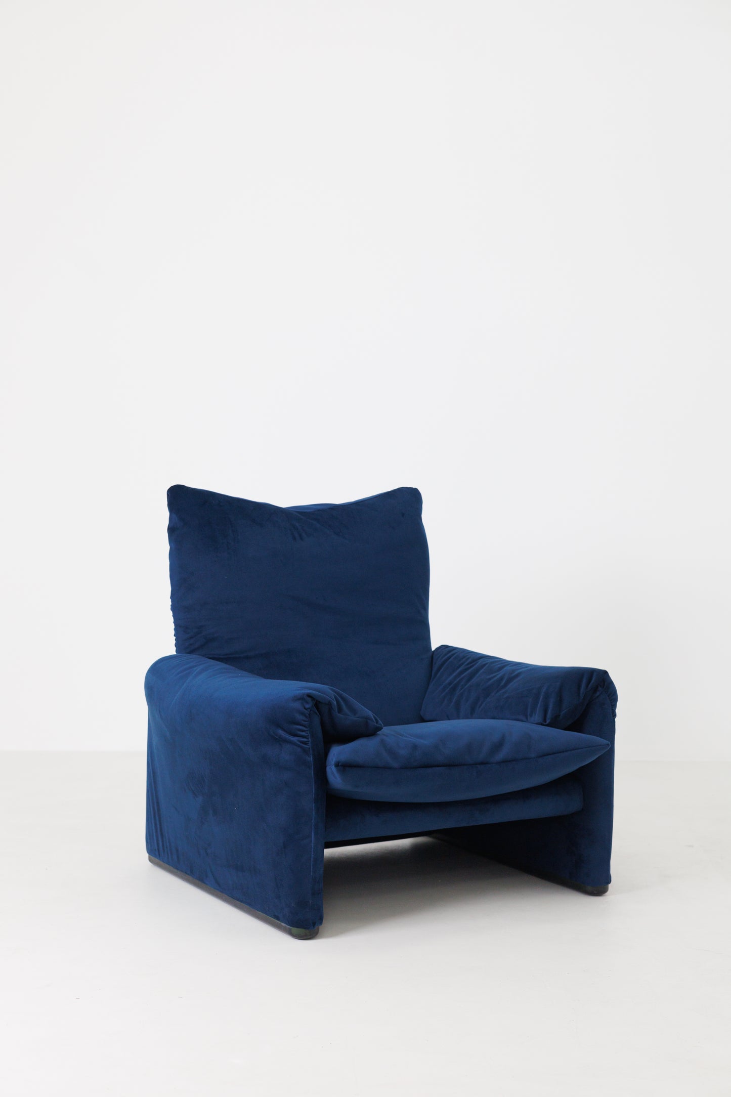 Vintage Blue Velvet Maralunga Armchair & Sofa Set by Vico Magistretti for Cassina