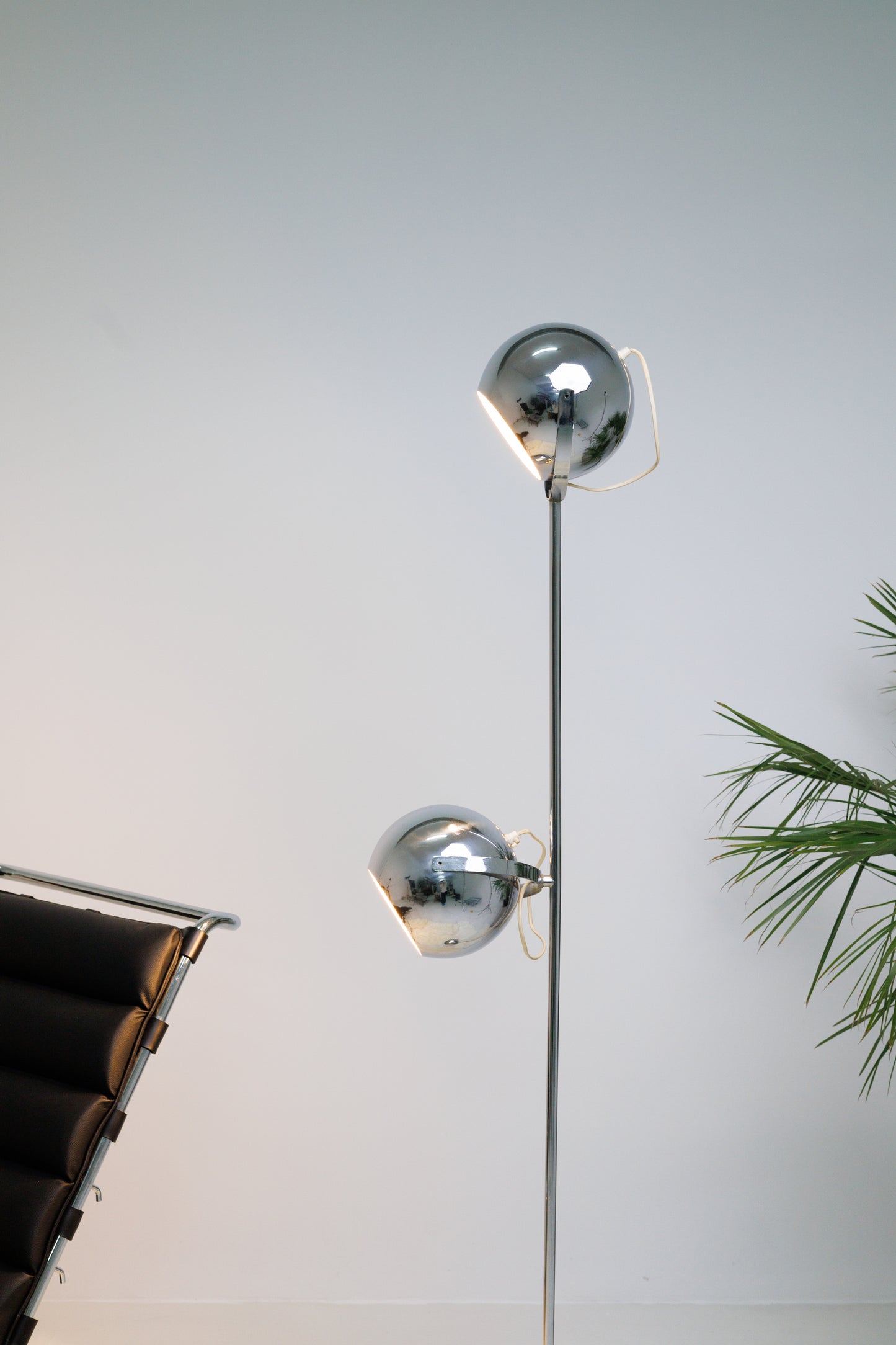Lampă de podea cromata Eyeball Reggiani, Italia, anii 1960
