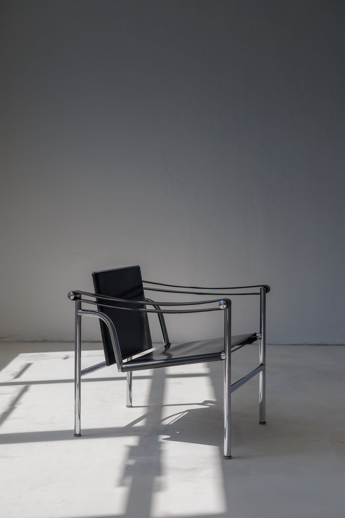 LC1 Fauteuil á Dossier Basculant by Corbusier for Cassina