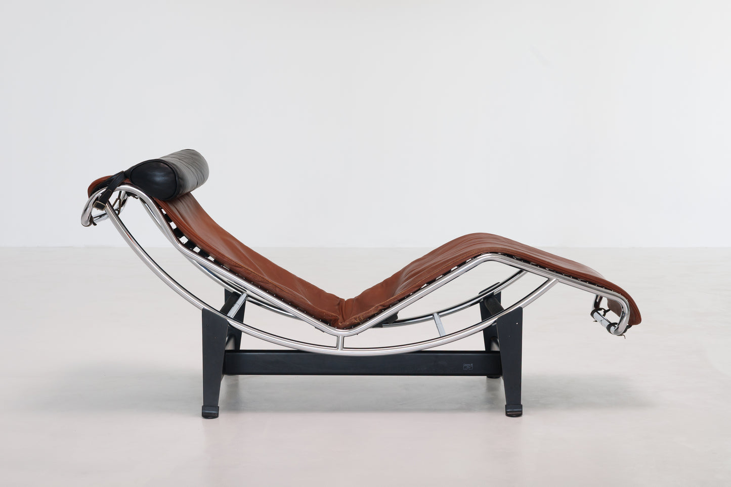 LC4 Lounge Chair by Le Corbusier for Cassina