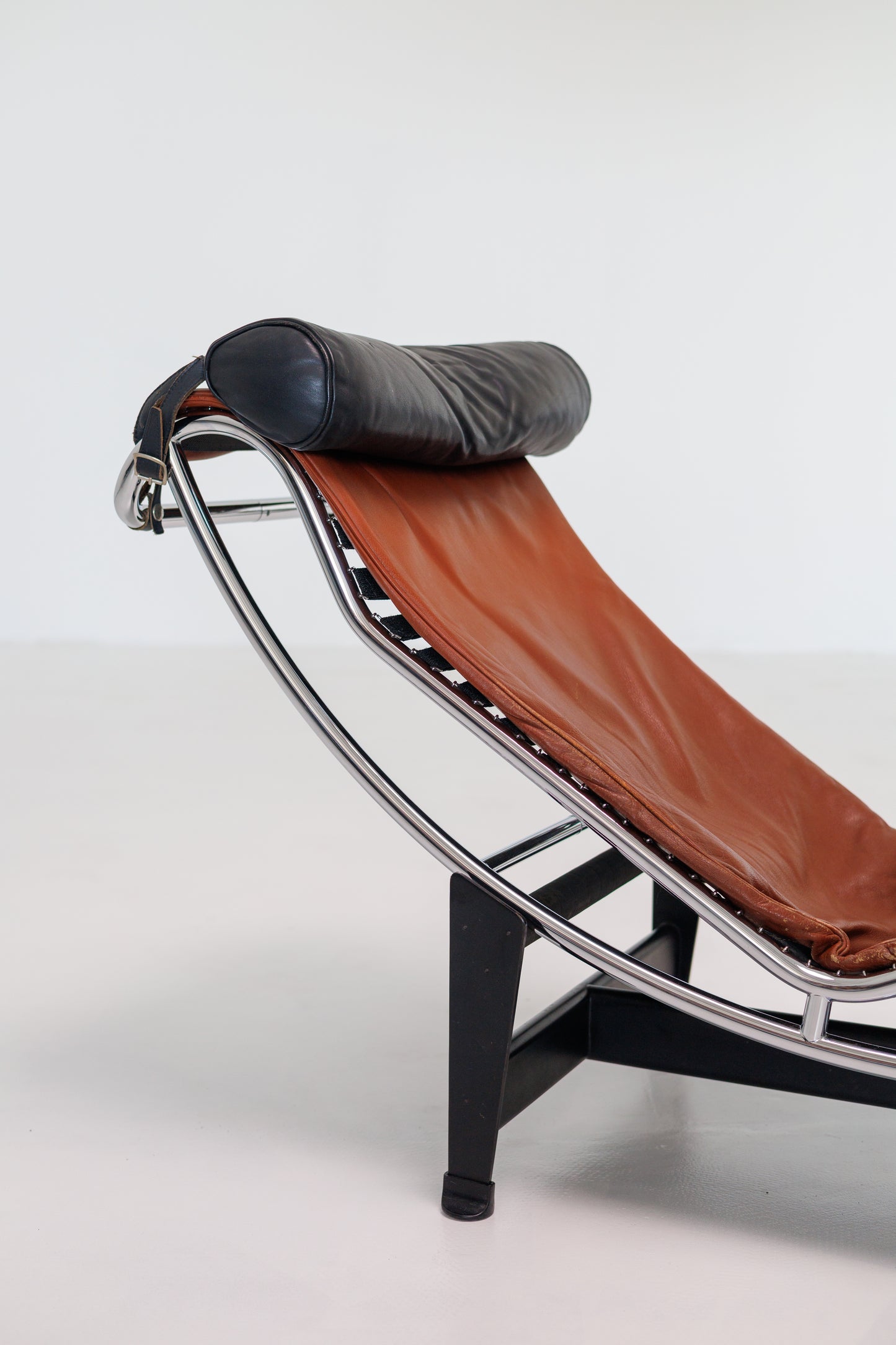 LC4 Lounge Chair by Le Corbusier for Cassina