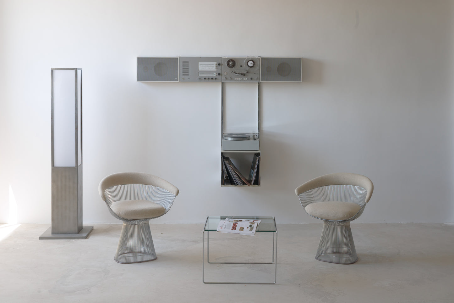 Set of 4 Warren Platner chairs, production Knoll