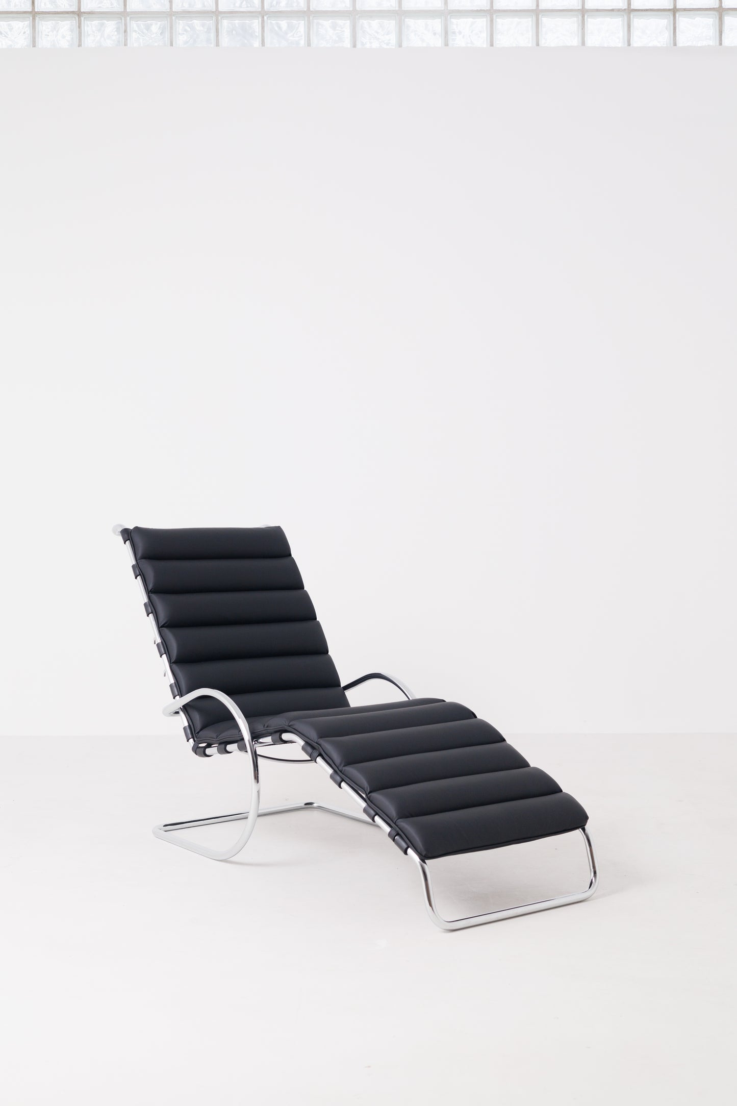 Model 242 Adjustable Lounge Chair by Mies van der Rohe for Knoll