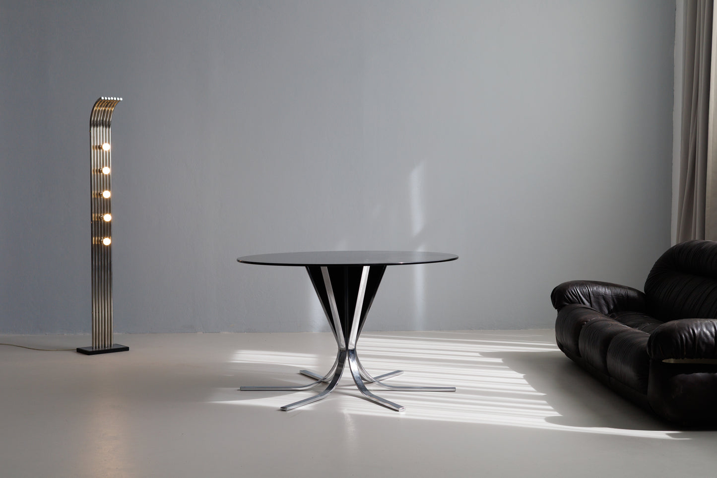 Sostegni Dining Table