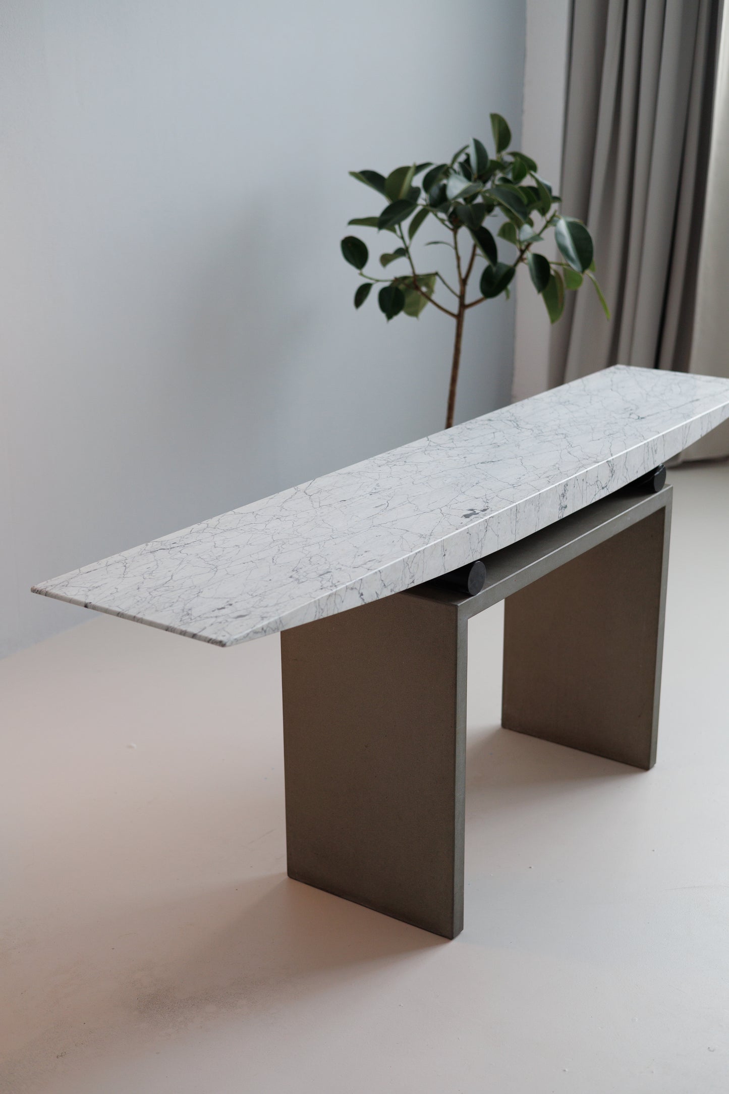 Sculptural Console by Danilo Silvestrin