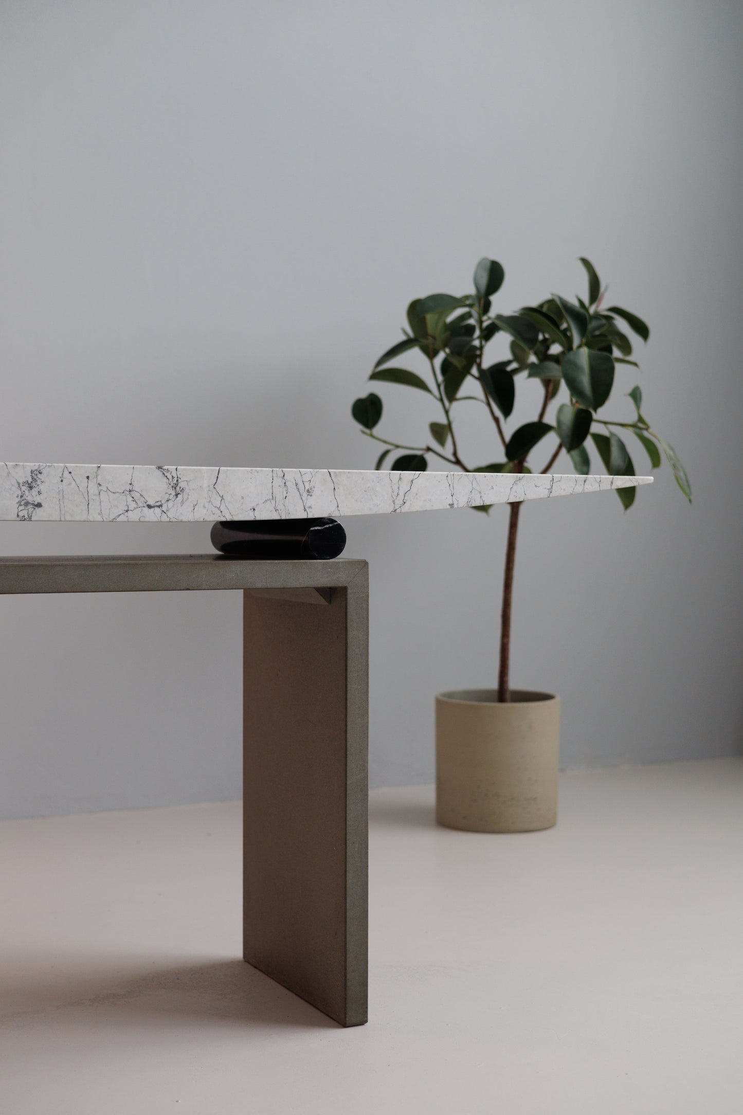 Sculptural Console by Danilo Silvestrin