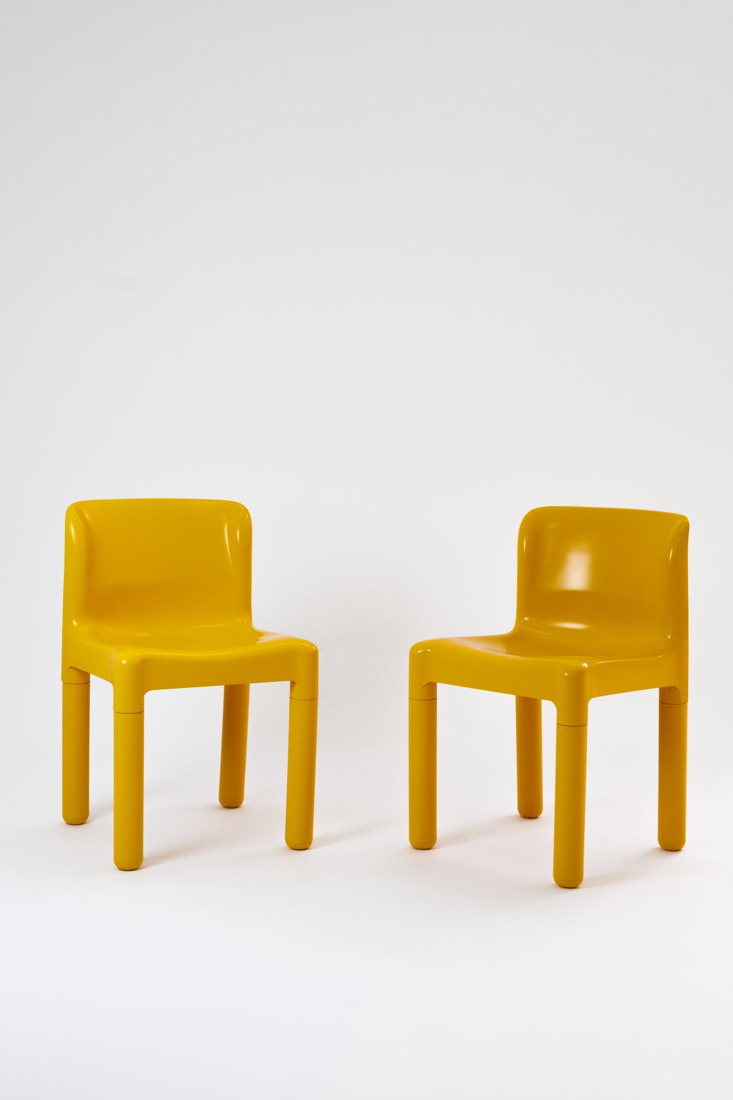 Set of 2 Yellow Chairs Model 4875 by Carlo Bartoli for Kartell