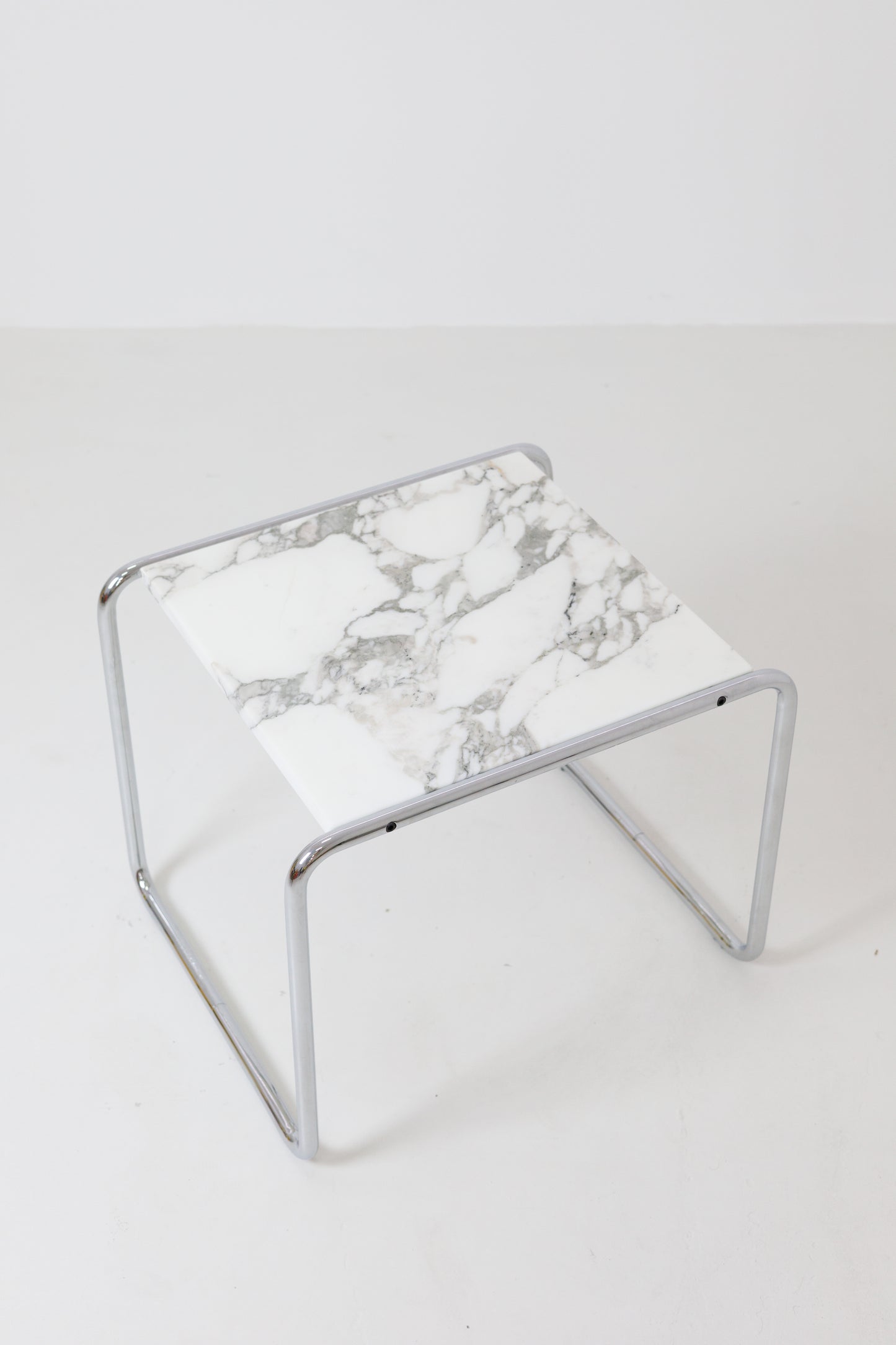 White Marble Coffee Table Laccio by Marcel Breuer for Knoll