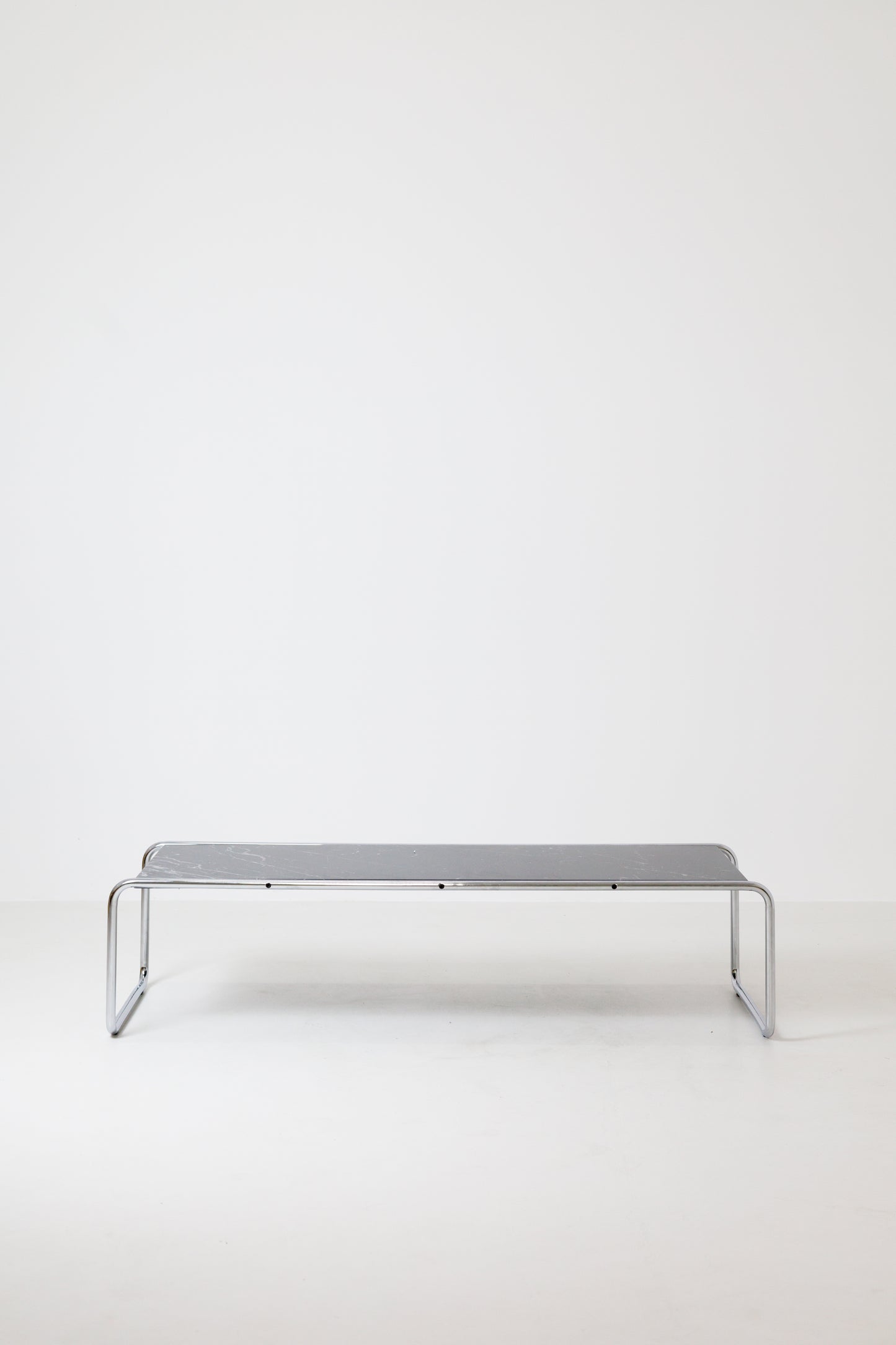 Black Marble Coffee Table Laccio by Marcel Breuer for Knoll