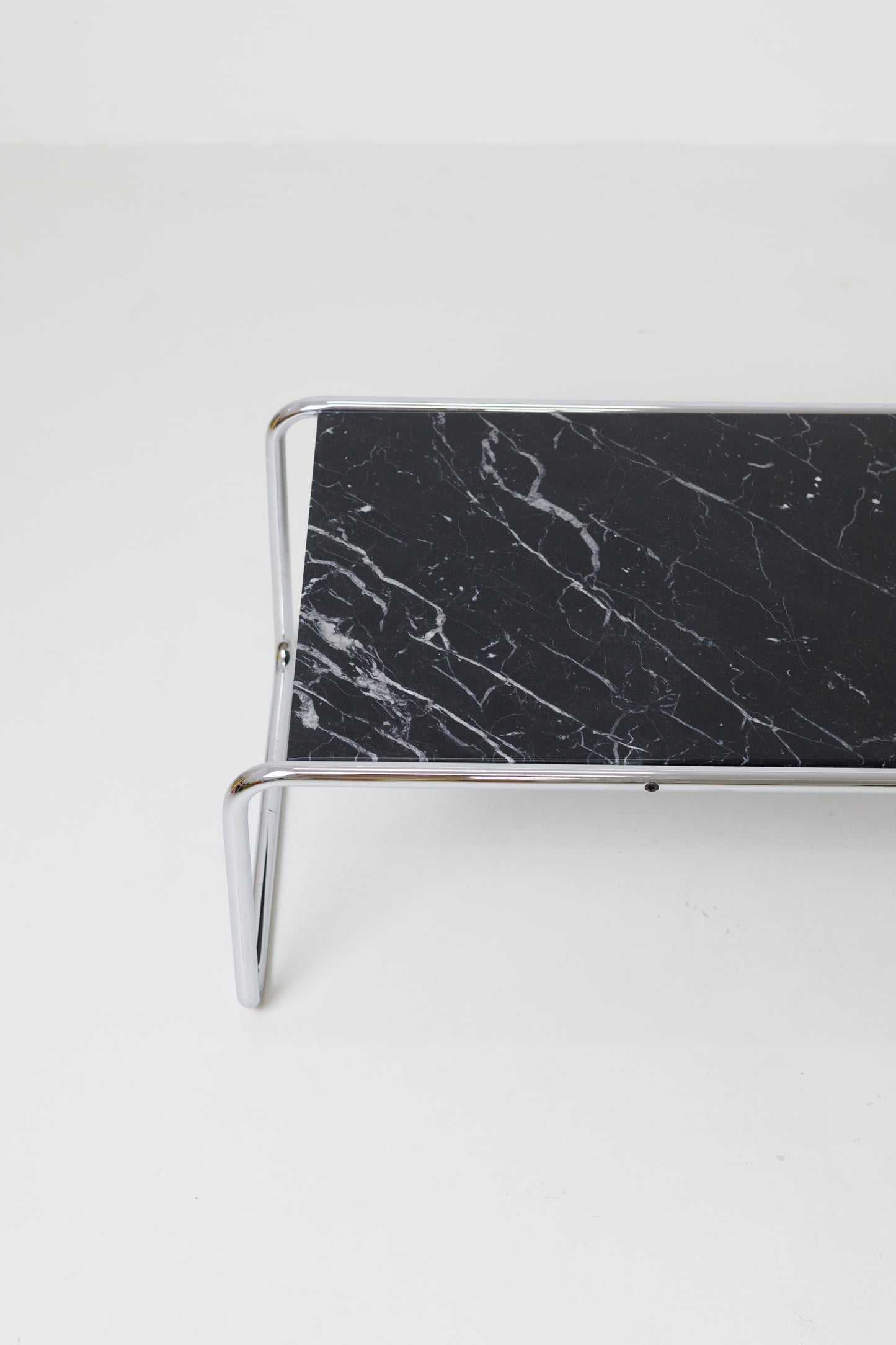 Black Marble Coffee Table Laccio by Marcel Breuer for Knoll