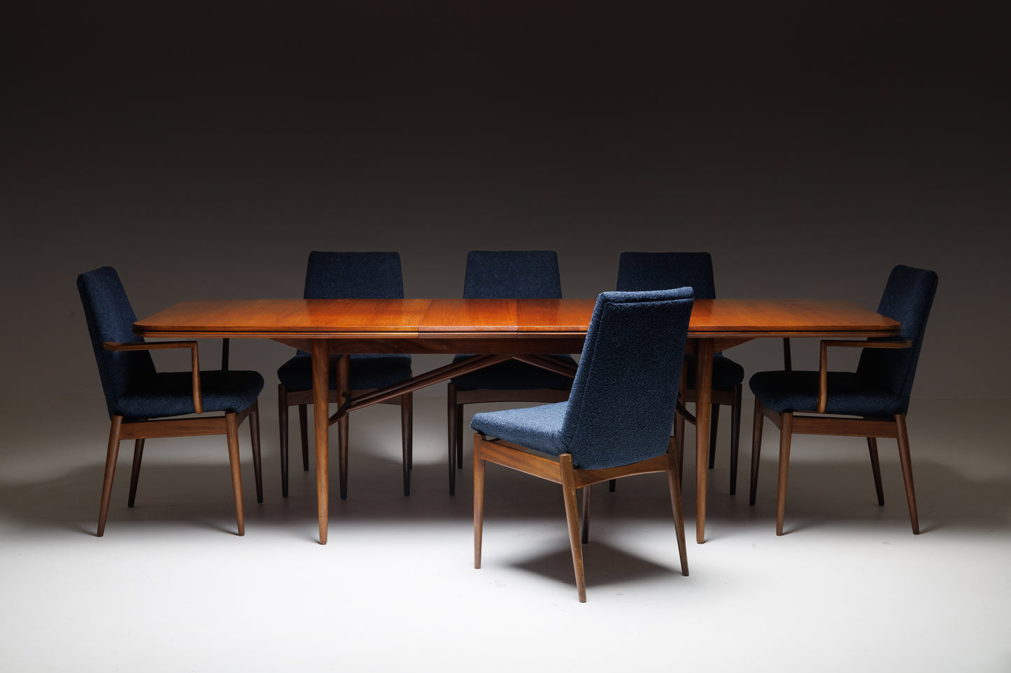 Mid Century Modern Dining Set of 8 Seats - Dark Blue Boucle