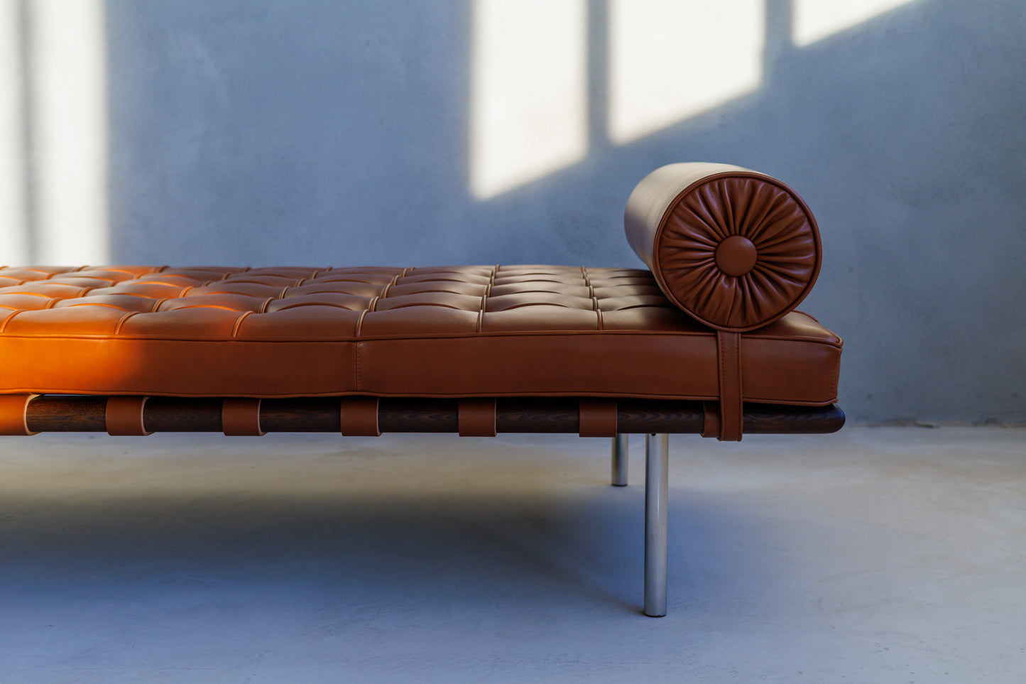 Barcelona Day Bed By Mies van der Rohe for Knoll - Cognac Leather