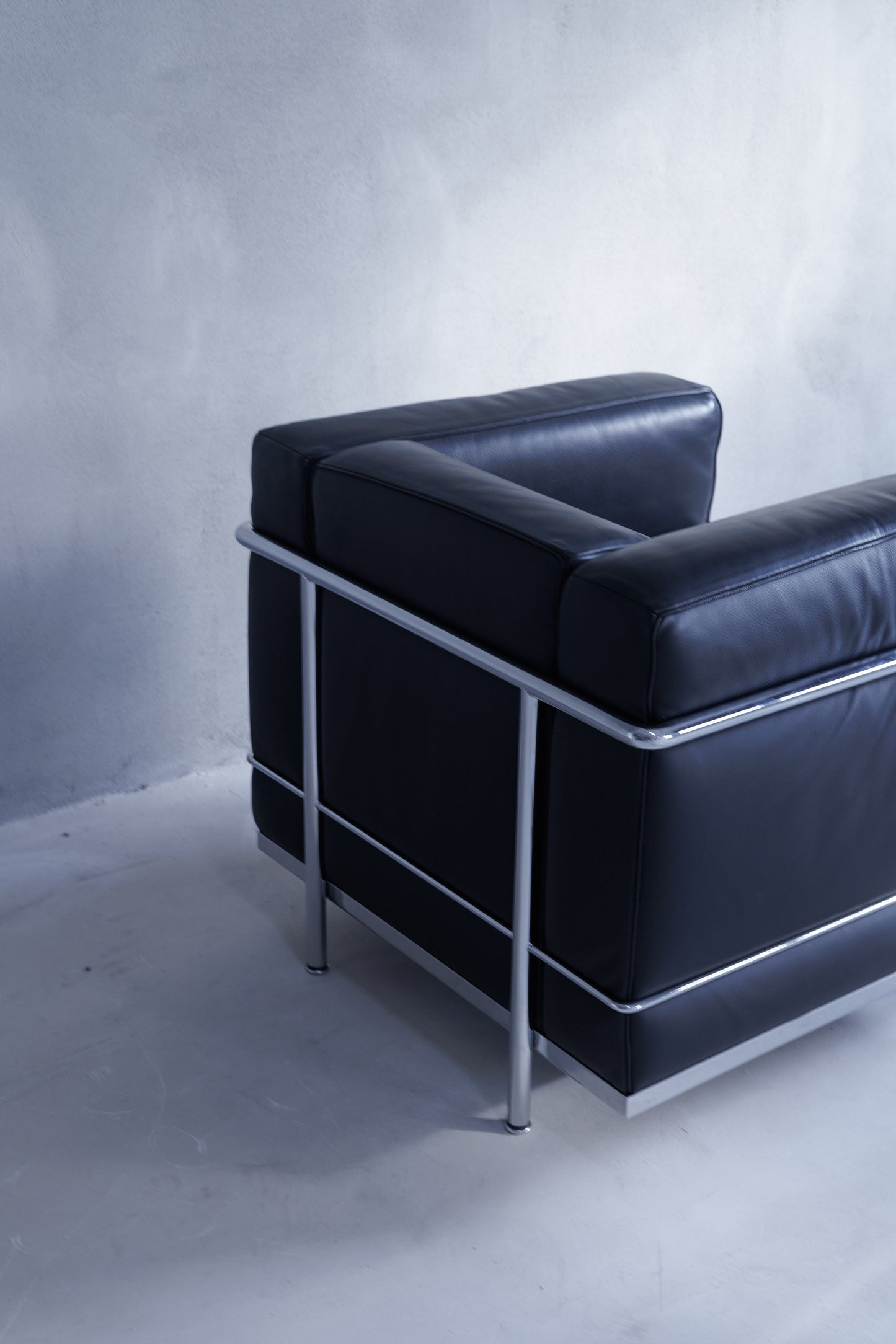 LC2 Armchair by Le Corbusier - Black Leather