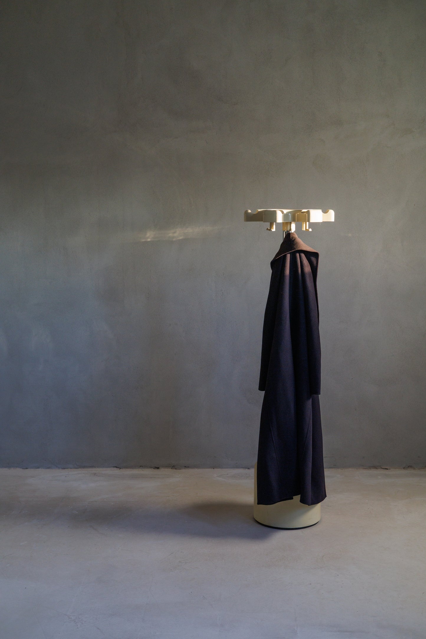 1970s Italian Coat Stand with Umbrella Support