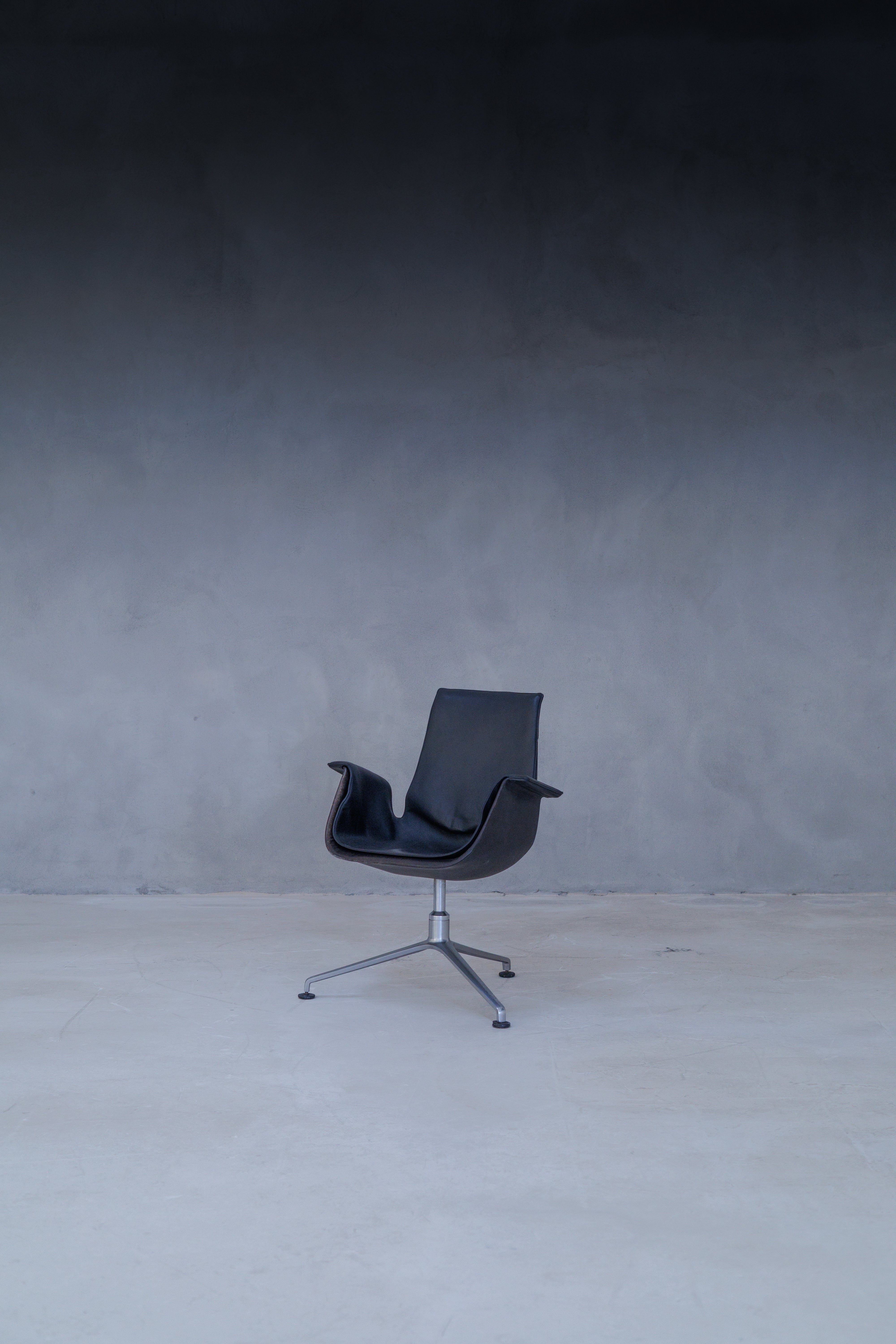 Vintage Mid-Century Office Chairs – Urban Vintage