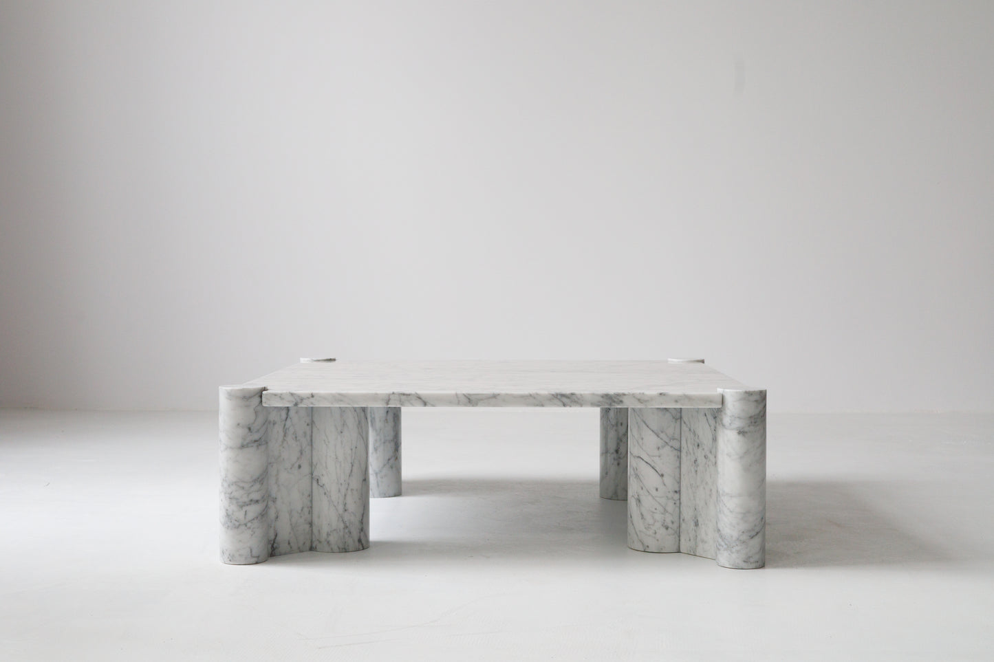 Jumbo Coffee Table by Gae Aulenti, Knoll