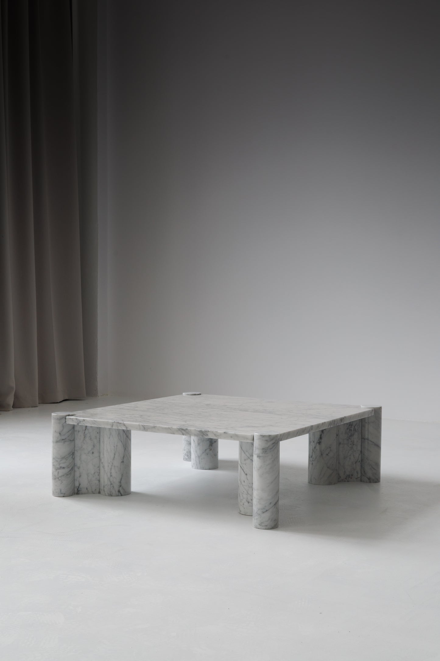 Jumbo Coffee Table by Gae Aulenti, Knoll