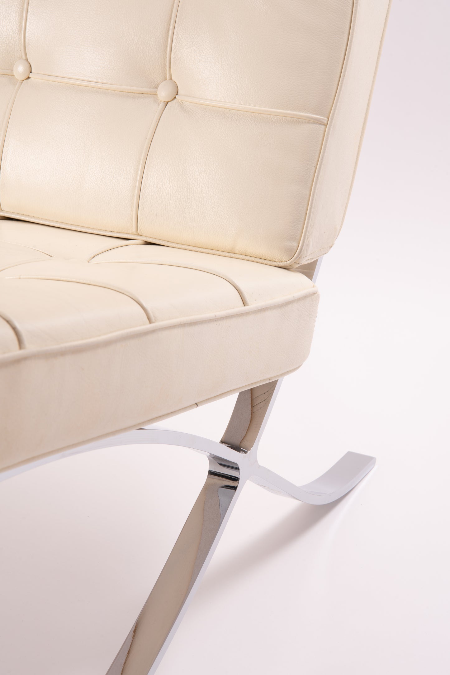 Barcelona Chair Ivory Leather in style of Ludwig Mies van der Rohe